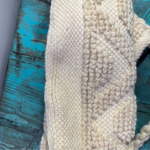 Handmade Crocheted Cream Bag Cottagecore - Picture 8 of 9